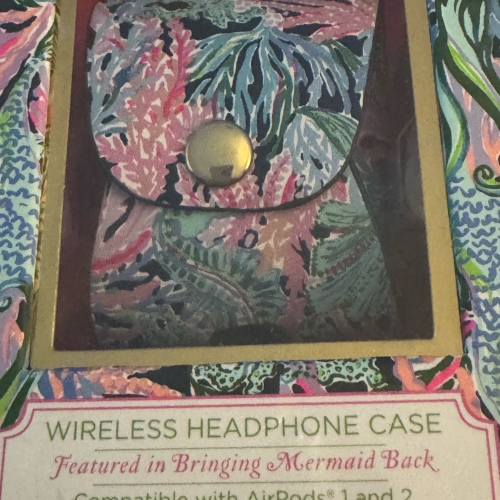 Lilly Pulitzer Wireless Headphone Case - Picture 4 of 4
